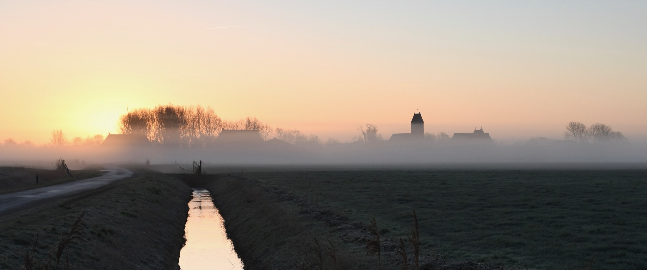 De kop-hals-rompboerderij uit 1787 in Schraard, thuisbasis van Strikwerda Scheepslieren